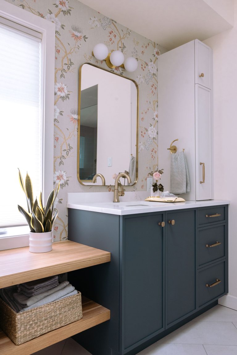 Our Top Bathroom Decor Trends! - Tuck Studio